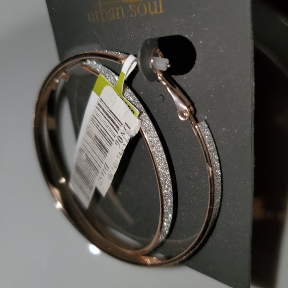Urban Soul Hoop Earrings NWOT - Picture 3 of 6